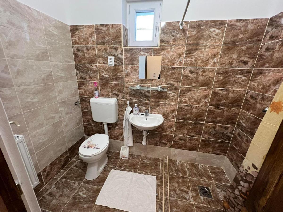 Komaromi Vendeghaz Erdohorvati Bagian luar foto